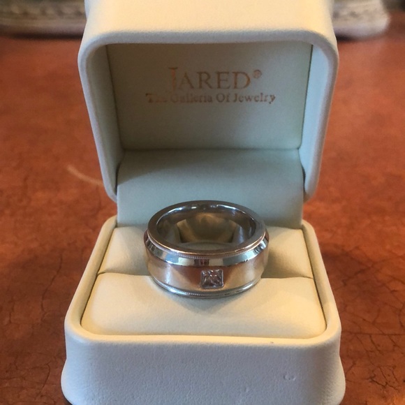 Custom Jared Ring - Picture 1 of 6